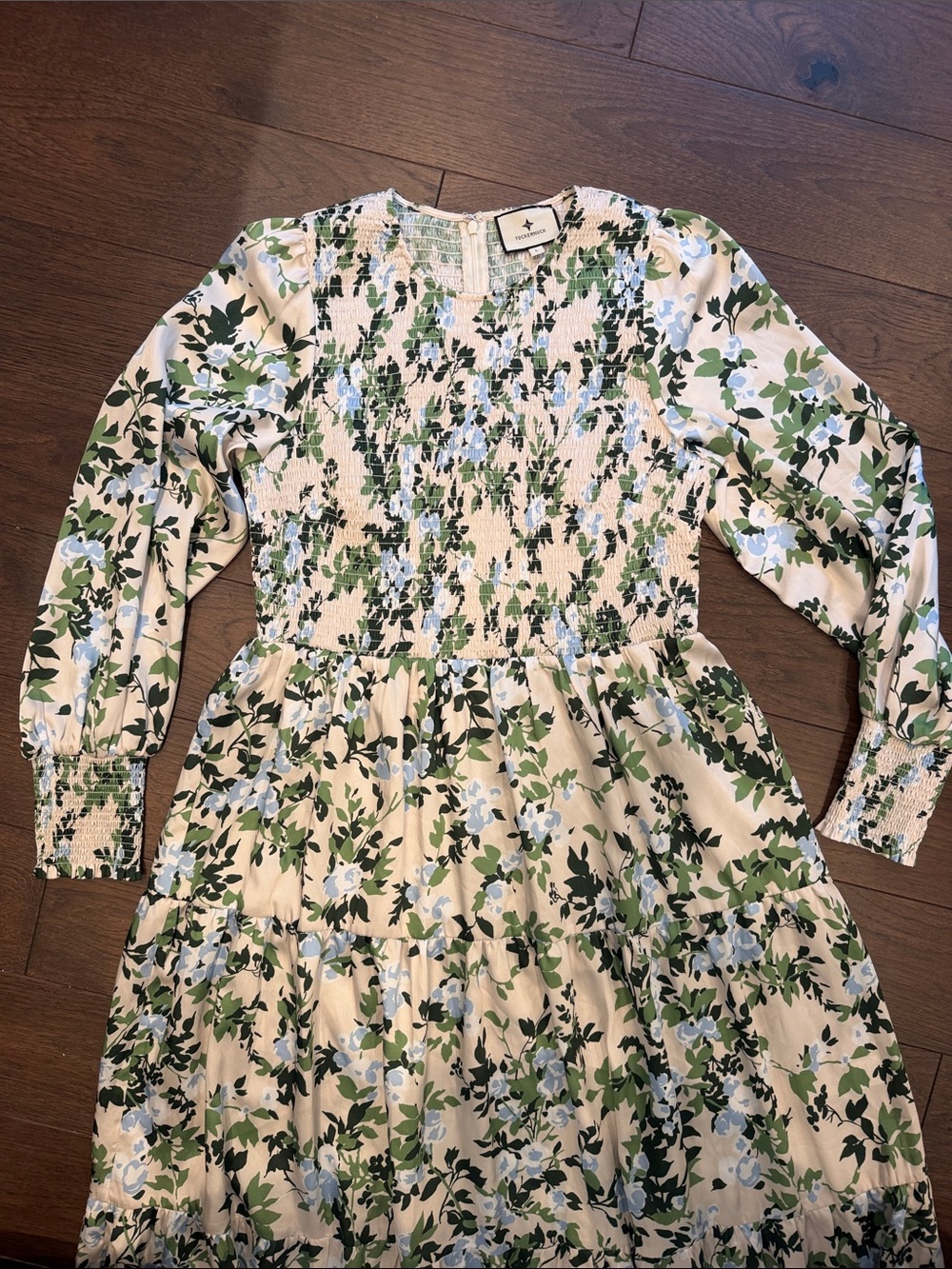Tuckernuck English Ivy Libby Dress Size Large - C11-424 - Picture 3 of 10
